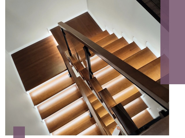 Изготовление П-образных лестниц под ключ в Тольятти