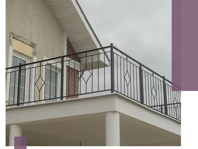 Изготовление балконных ограждений в Тольятти из металла и стекла