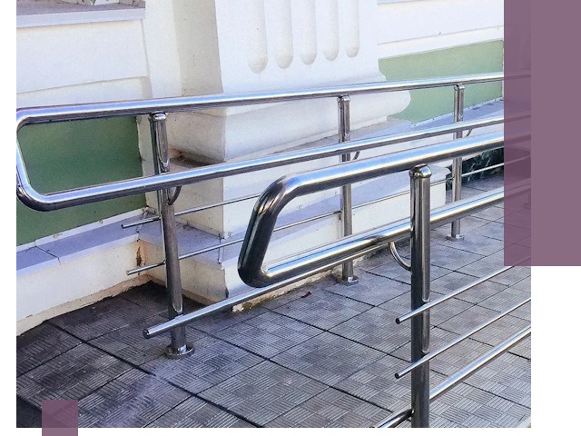 Ограждения пандусов из металла и нержавейки в Тольятти