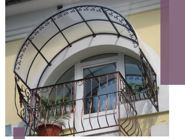 Козырьки над балконом в Тольятти — изготовление и монтаж